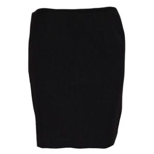 Size 2p Black form fitting skirt